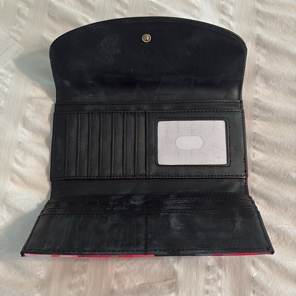 NWT Trina Turk Black Floral Wallet msrp 48 - Picture 5 of 6